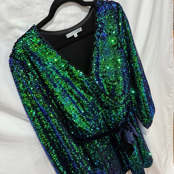 Baltic Born Sequin Dress XL Long Sleeve Belted V-Neck Homecoming Cocktail Rave - Picture 3 of 15